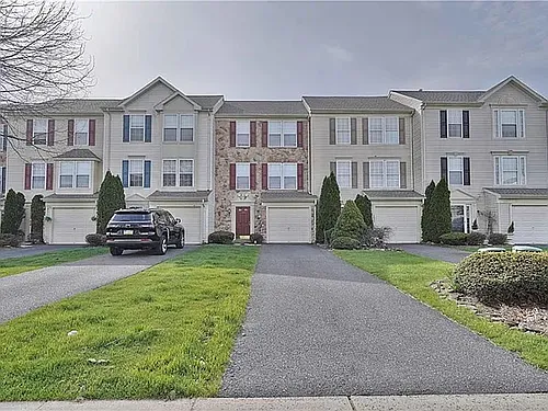 4122 Huckleberry Dr Photo 1