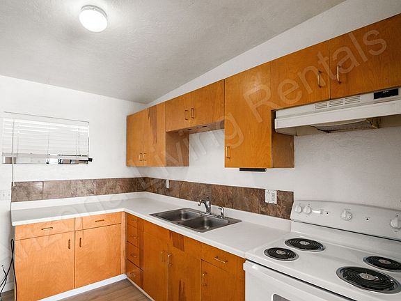 4th image of 2065 Mesquite Ave Unit 5
