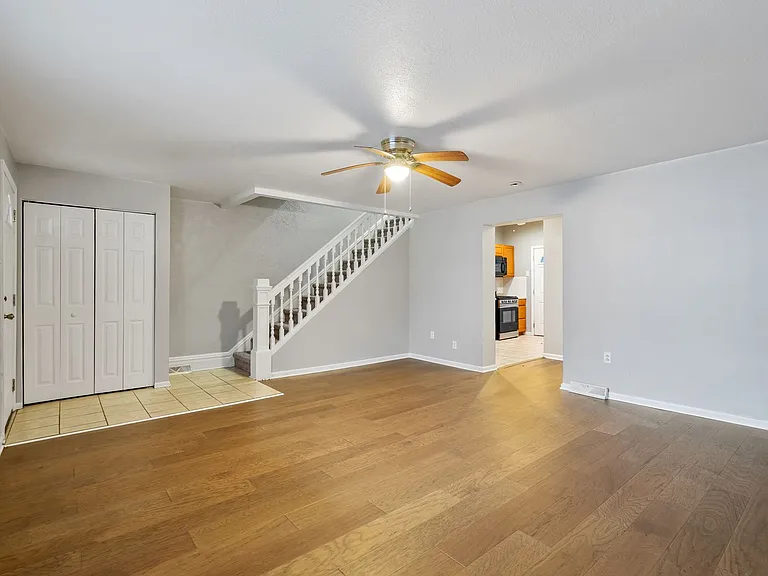 410 Lorenz Ave — Photo 3