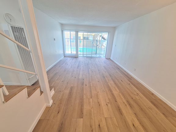 3rd image of 6845 Hazeltine Ave #2