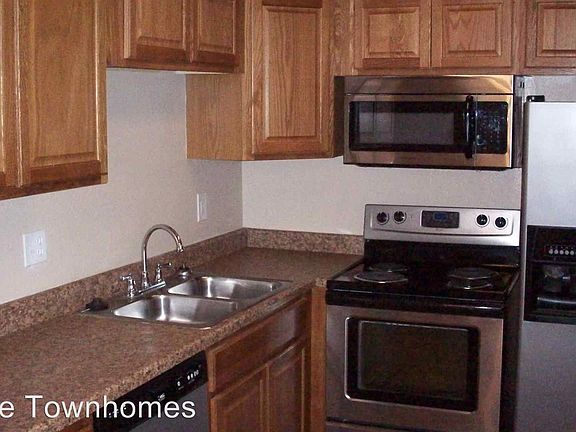 3rd image of 152 Bentwood Dr APT 3