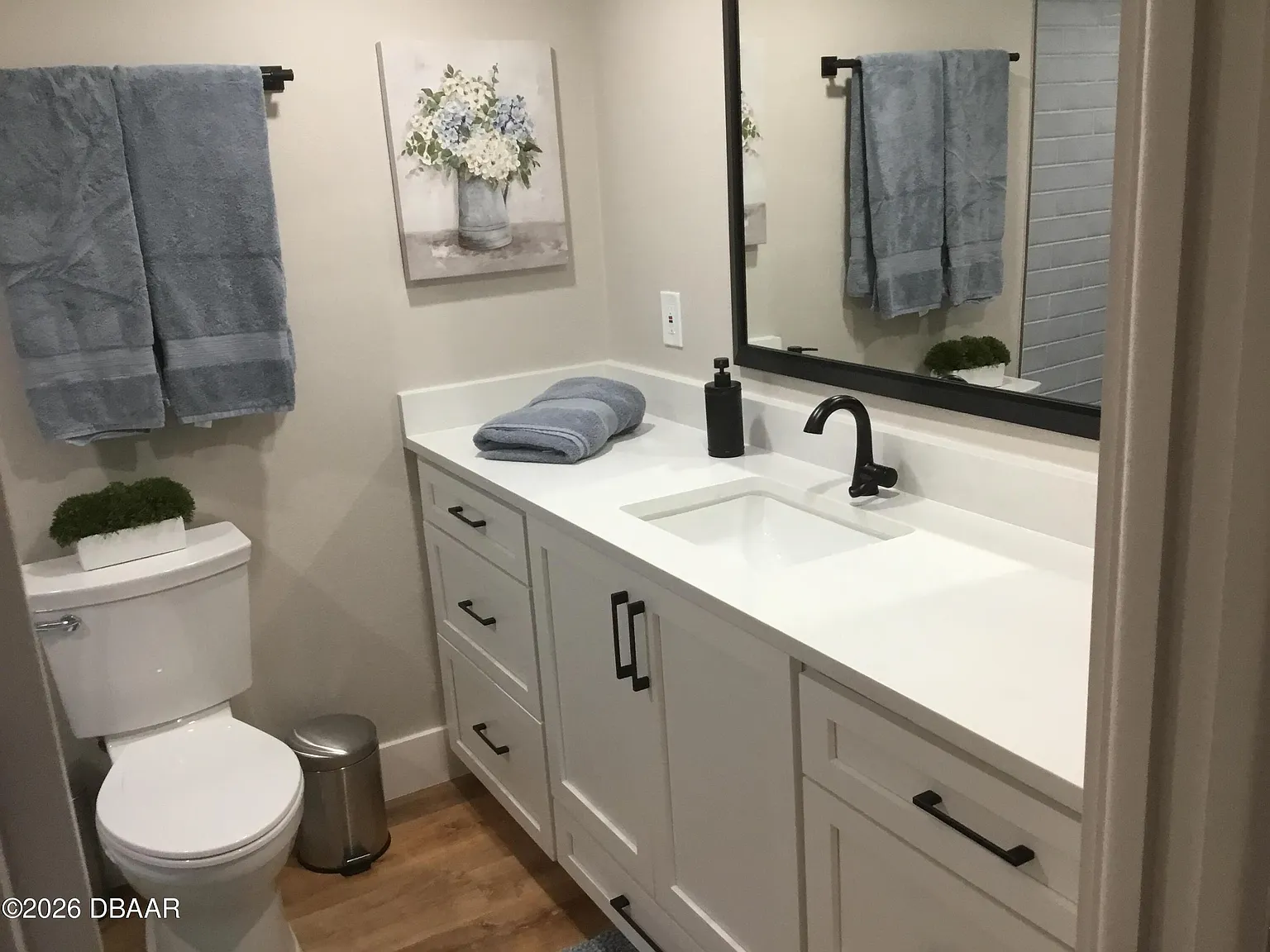 2 bed, 2.0 bath, 1080 sqft, $6,800 — Photo 4