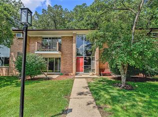 1249 Island Dr APT 101, Ann Arbor, MI 48105