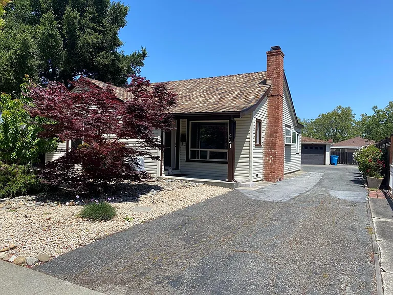 421 Jeter St — Photo 12
