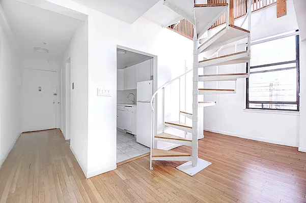 Rented by Urbane Brokerage | media 12