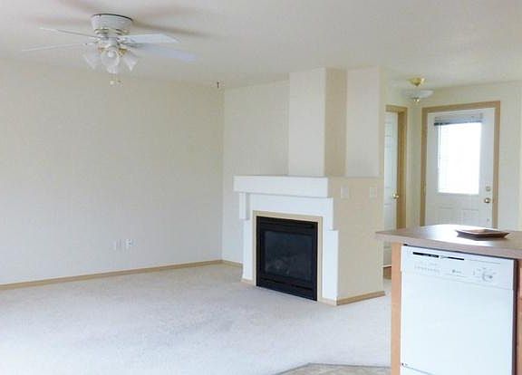 4th image of 4504 Boulevard St SE
