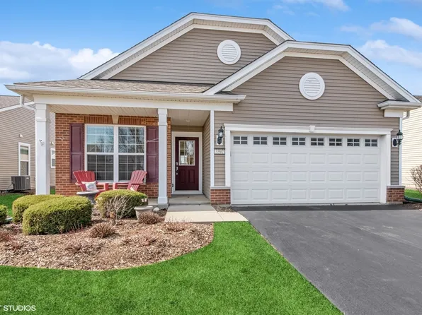 3392 Epstein Cir, Mundelein, IL 60060