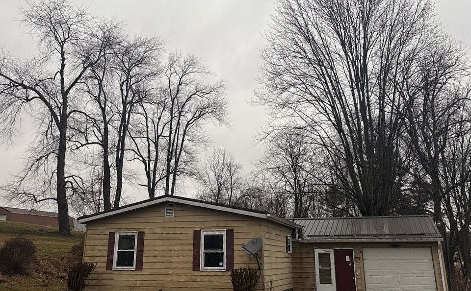 1st image of 575 Grant St