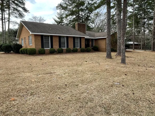 705 Engram St, Montezuma, GA 31063