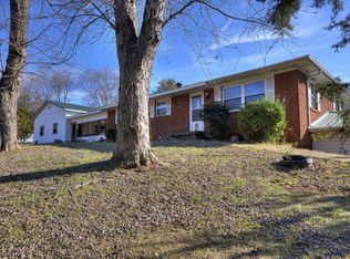 203 Sunset Rd, Loudon, TN 37774