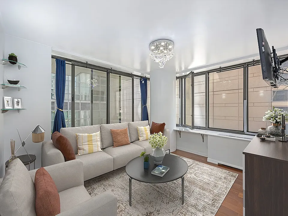 161 W 61st St #3F