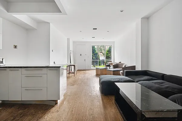 Rented by TorsX Inc | media 3