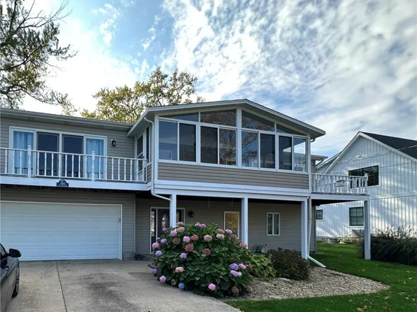 11565 Old Lake Rd, North East, PA 16428