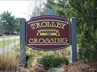112 Trolley Crossing Ln, Middletown, CT 06457