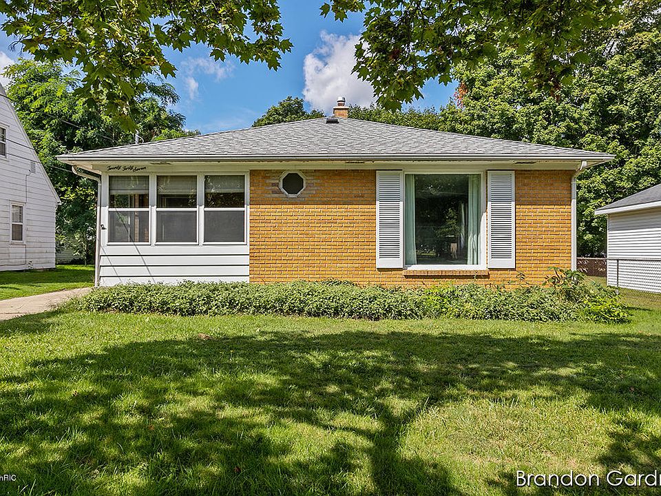 1st image of 2047 Diamond Ave NE