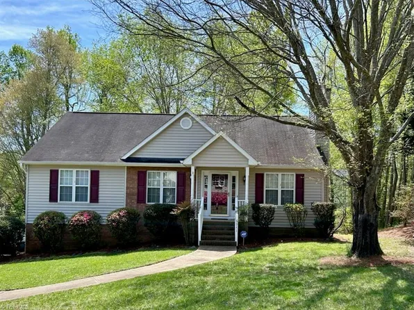 6941 Terrence Knoll Rd, Belews Creek, NC 27009
