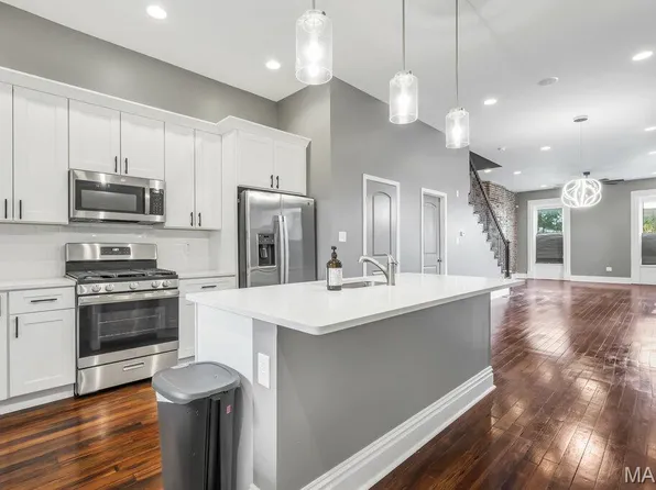 2827 Oregon Ave, Saint Louis, MO 63118