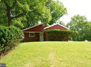 10701 Cavalier Dr, Silver Spring, MD 20901