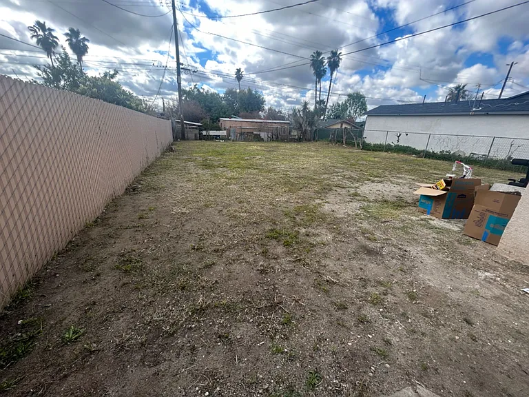 1233 Jeffrey St — Photo 8