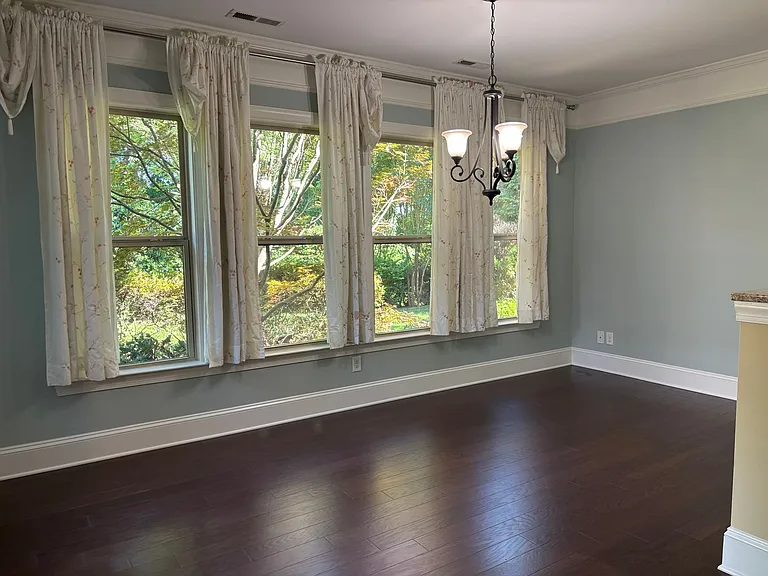 8811 Tamarron Dr — Photo 25