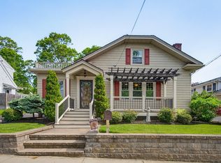488 Montgomery St, Fall River, MA 02720
