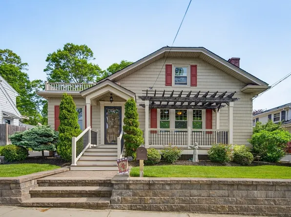 488 Montgomery St, Fall River, MA 02720