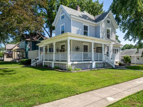 904 E Water St, Pontiac, IL 61764