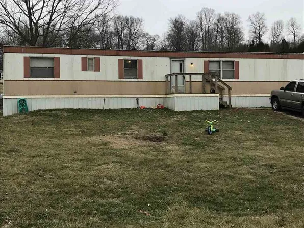 541 W Apache Dr, Paoli, IN 47454