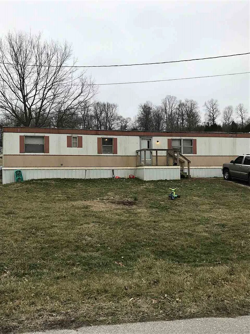 541 W Apache Dr photo 1