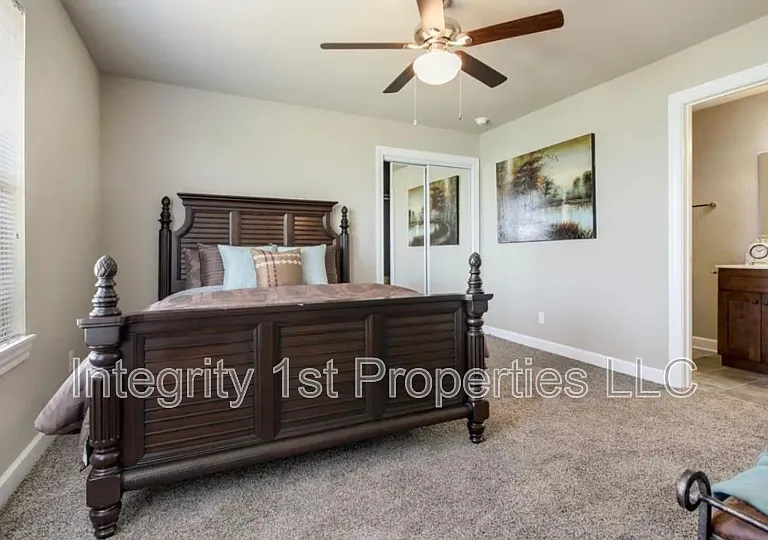 10510 Clubhouse Dr — Photo 7