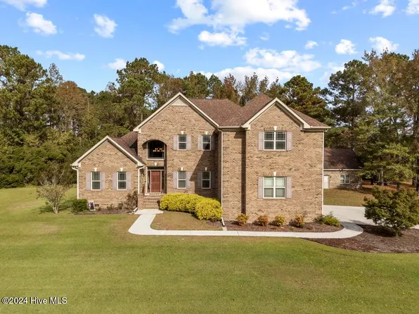 165 Country Squire Lane, Jacksonville, NC 28540