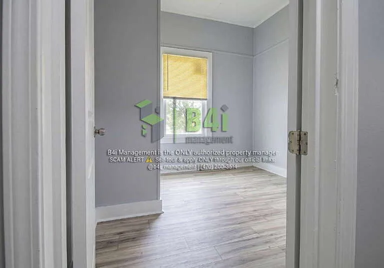 705 Barnesville St — Photo 11