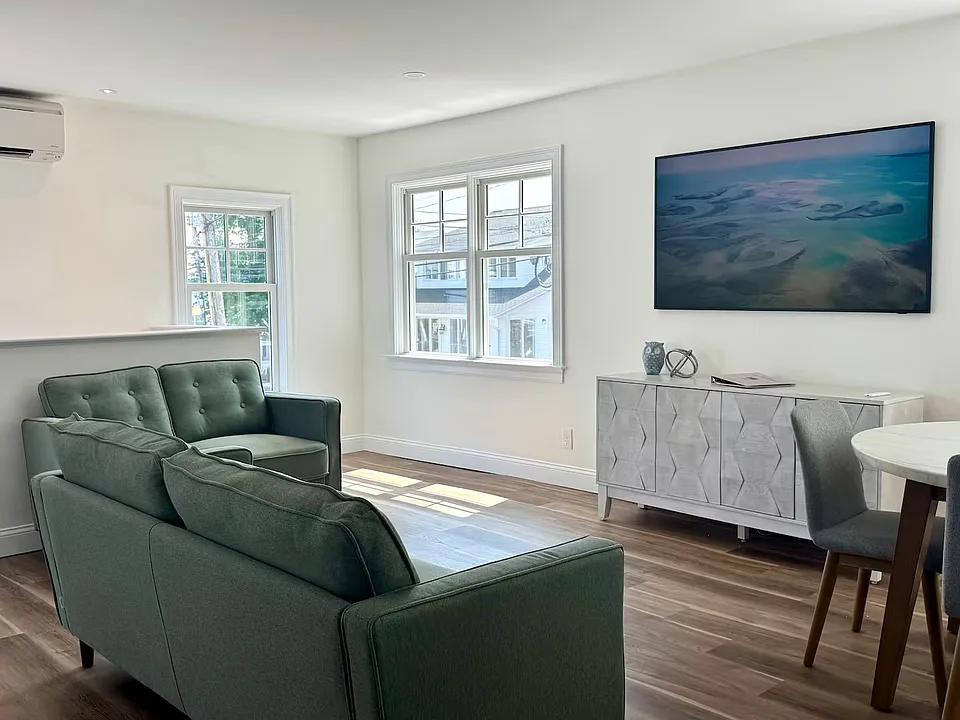 41 Shore Rd #2