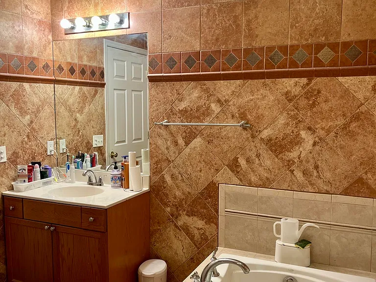 264 Midland Ave #32 — Photo 11