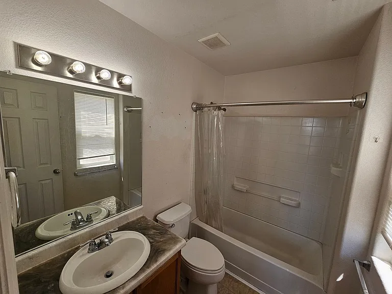 2717 Tumblewood Grv — Photo 17
