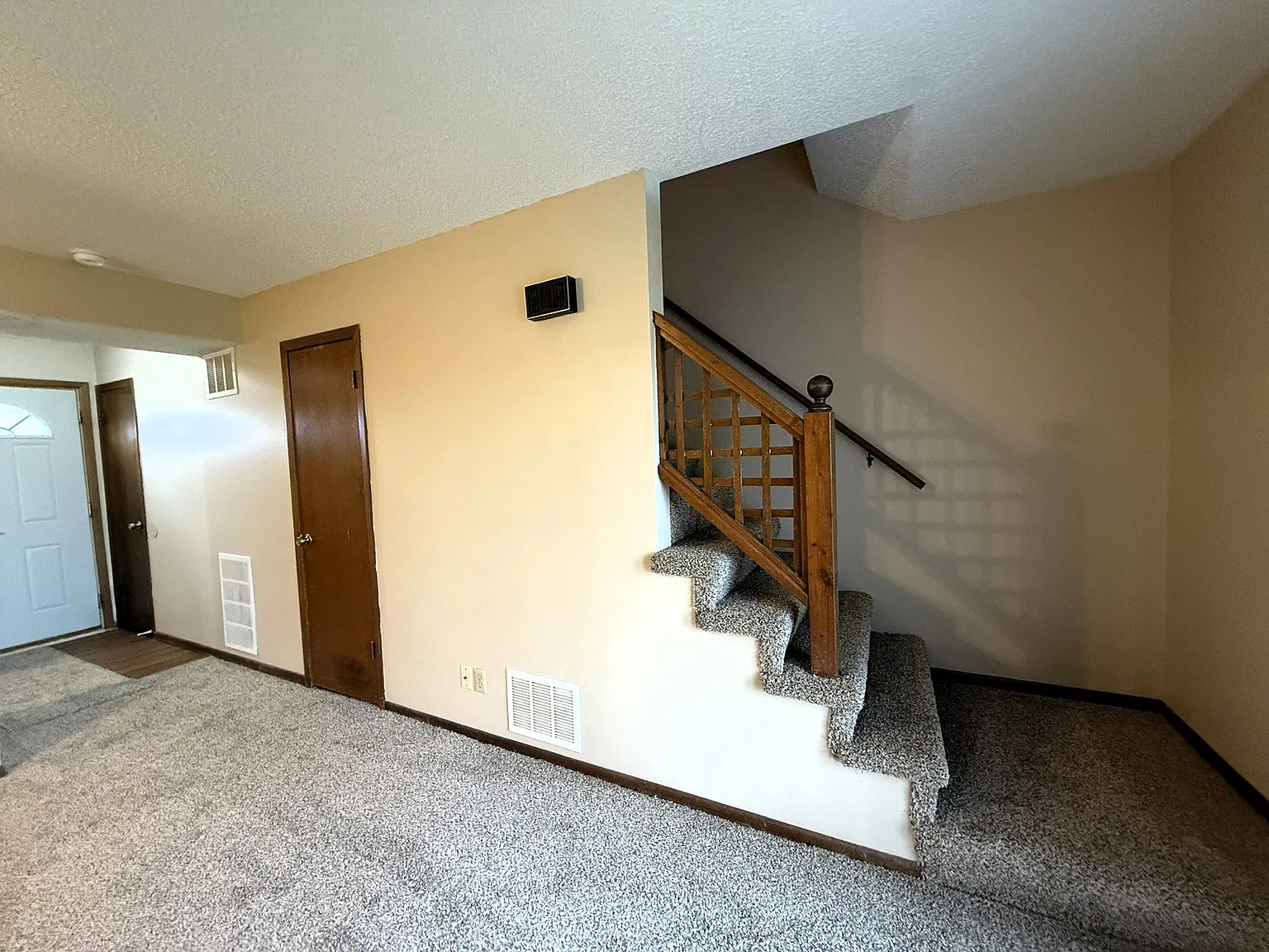 2 bed, 1.5 bath, 1000 sqft, $925 — Photo 4