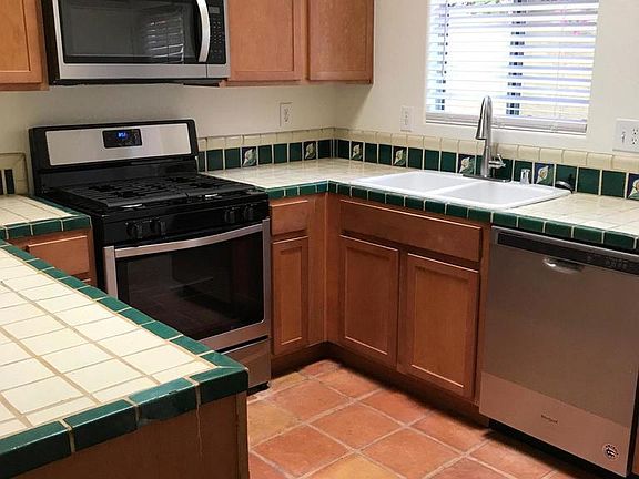 4th image of 53400 Avenida Mendoza
