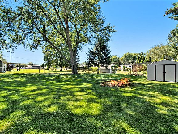 4th image of 54211 Riverview Dr