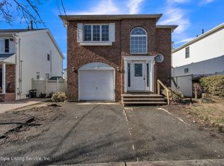 284 Chelsea St, Staten Island, NY