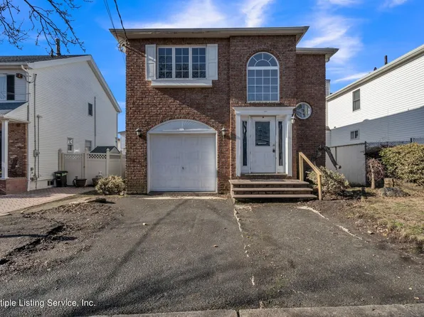 284 Chelsea St, Staten Island, NY 10307