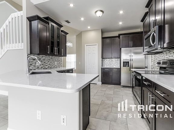 4th image of 495 Britten Dr