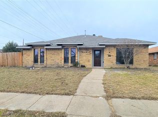 1001 Mayapple Dr, Garland, TX 75043