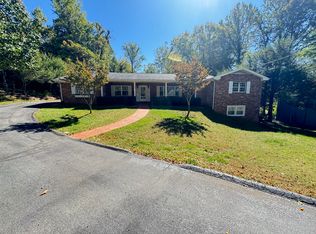 103 Dogwood Ln, Johnson City, TN 37604