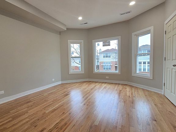 3rd image of 3516 W Polk St