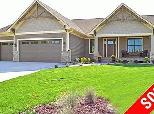 6332 Red Fox Rd, Lino Lakes, MN 55014