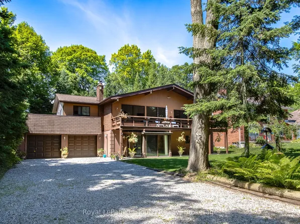 12 Lincoln Ave, Tiny, ON L0L 2J0