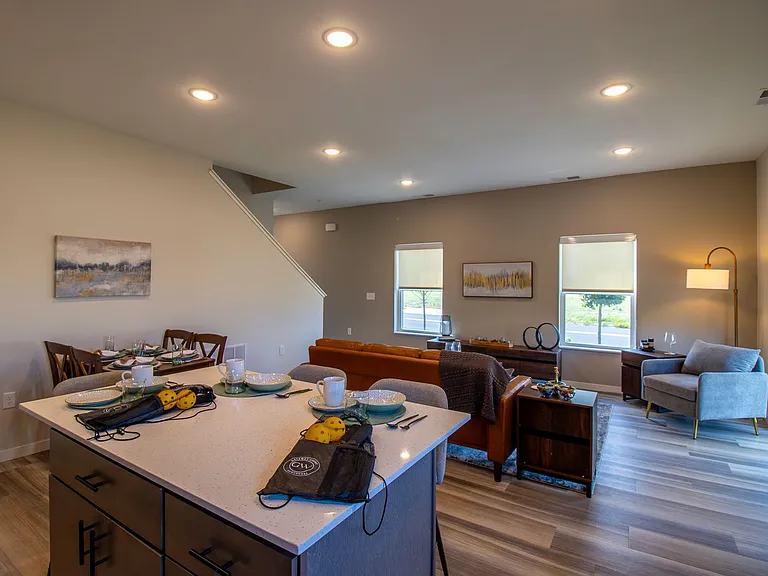 Gateway Court Townhomes — Photo 36