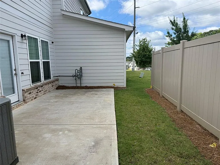 663 Castleberry Ave — Photo 29