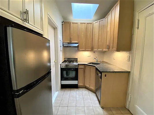 Rented by Corcoran | media 7