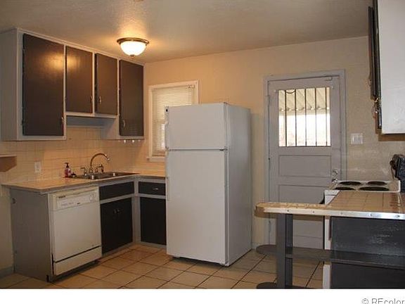 3rd image of 2696 S Green Ct